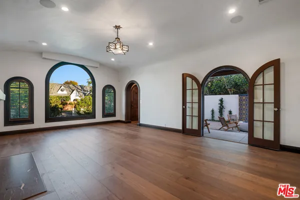 $8,750 | 4265 Denny Avenue, Toluca Lake, CA 91602