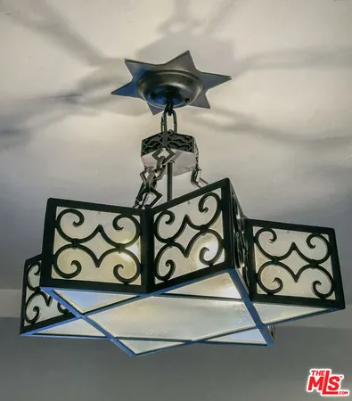 $8,750 | 4265 Denny Avenue, Toluca Lake, CA 91602