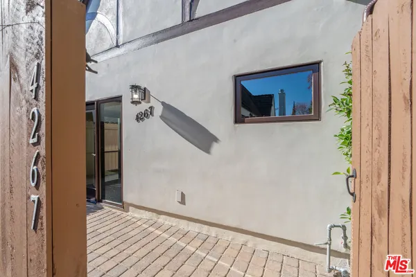 $8,750 | 4265 Denny Avenue, Toluca Lake, CA 91602