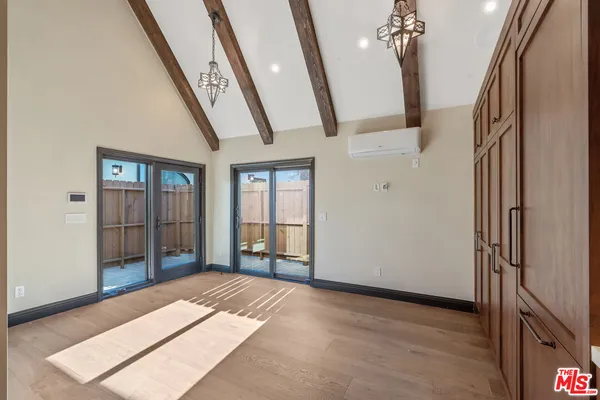 $8,750 | 4265 Denny Avenue, Toluca Lake, CA 91602