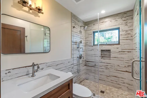 $8,750 | 4265 Denny Avenue, Toluca Lake, CA 91602