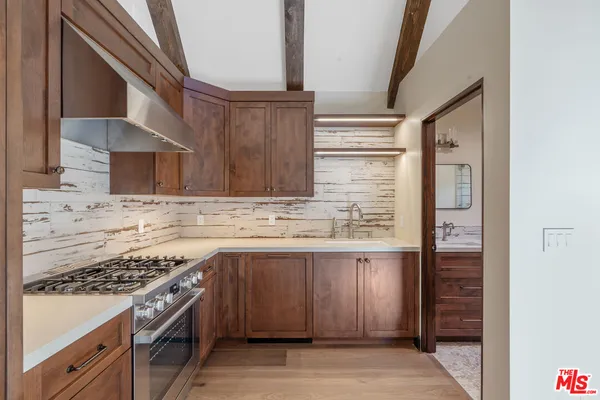 $8,750 | 4265 Denny Avenue, Toluca Lake, CA 91602