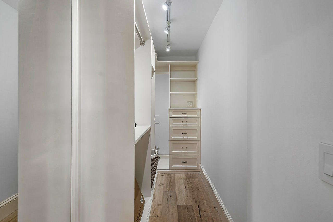 149 Root Trail Palm Beach, FL 33480 - Photo 16 of 35 017-149RootTrail-PalmBeach-FL-small