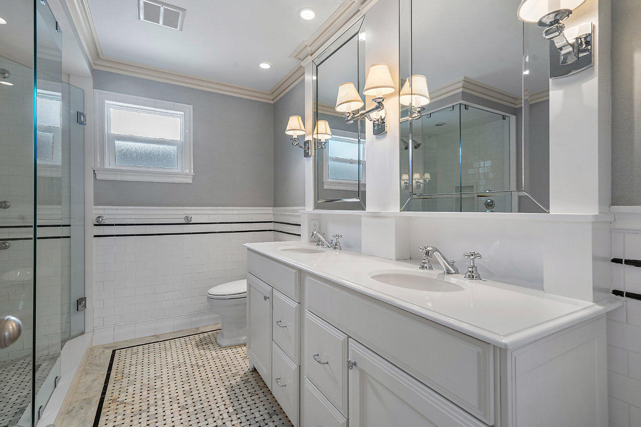 149 Root Trail Palm Beach, FL 33480 - Photo 17 of 35 018-149RootTrail-PalmBeach-FL-small