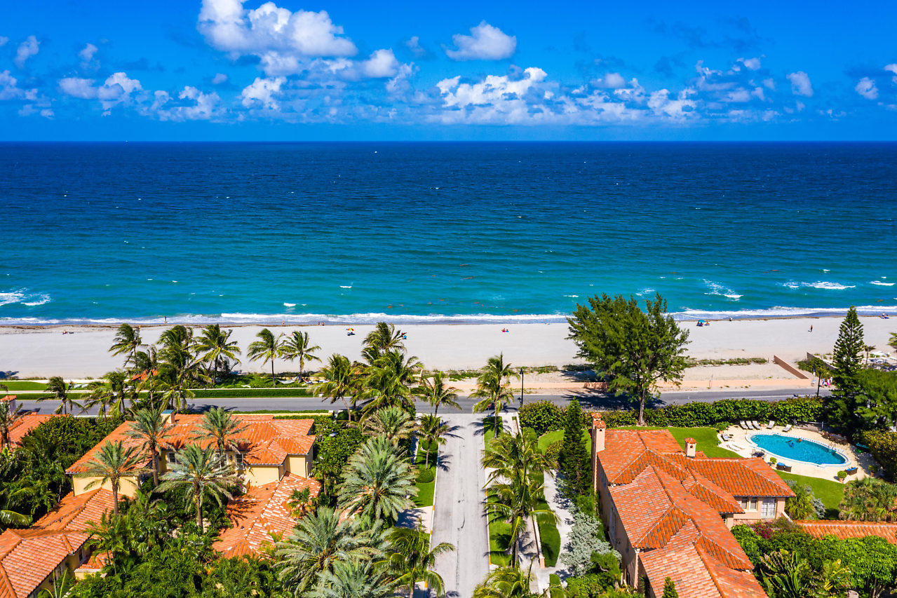 149 Root Trail Palm Beach, FL 33480 - Photo 26 of 35 033-149RootTrail-PalmBeach-FL-small