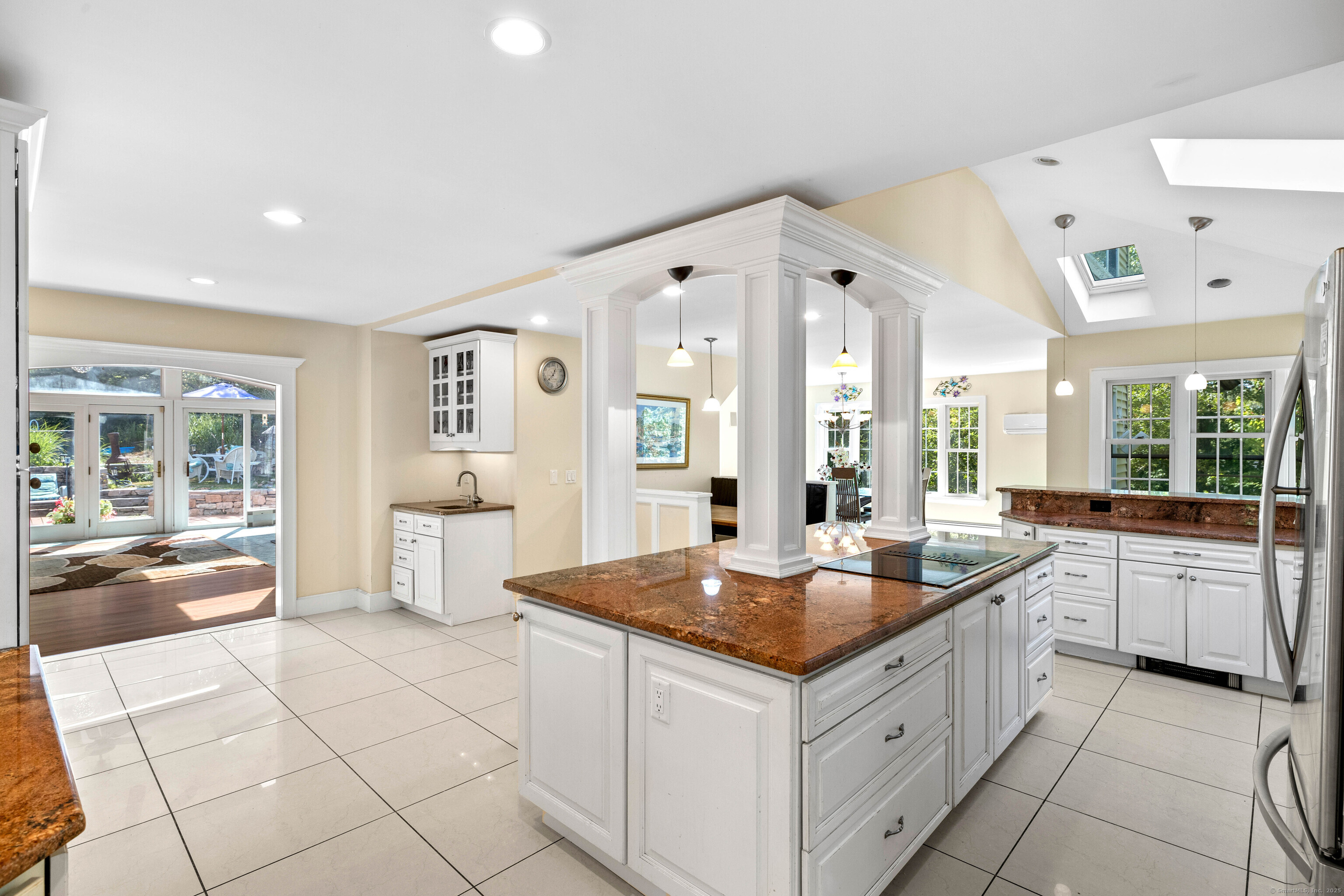 332 Lantern Hill Road Stonington, CT 06355 - Photo 8 of 38