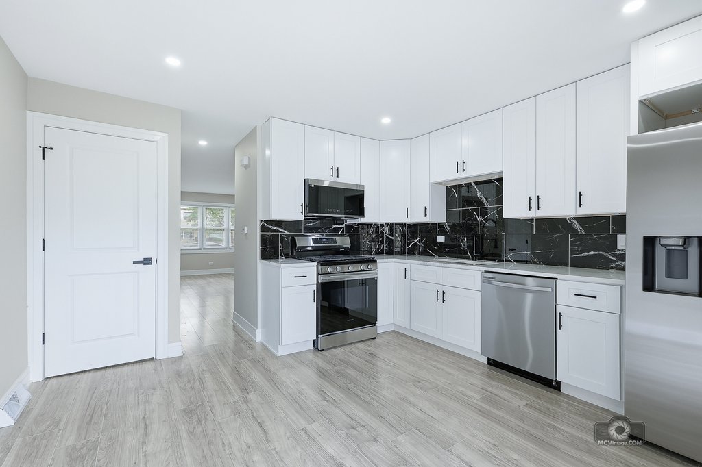 1050 West 87th Street Chicago, IL 60620 - Photo 4 of 12