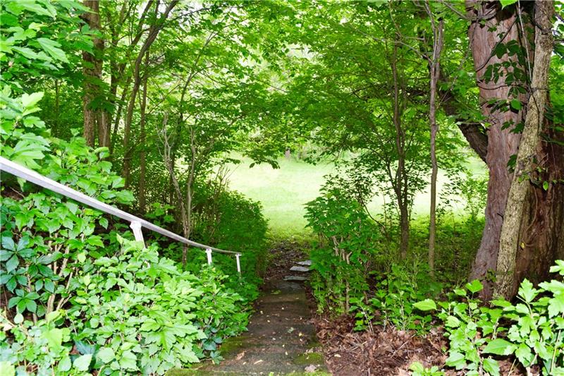 7223 Shannon Road Verona, PA 15147 - Photo 14 of 14 Gallery Image 14