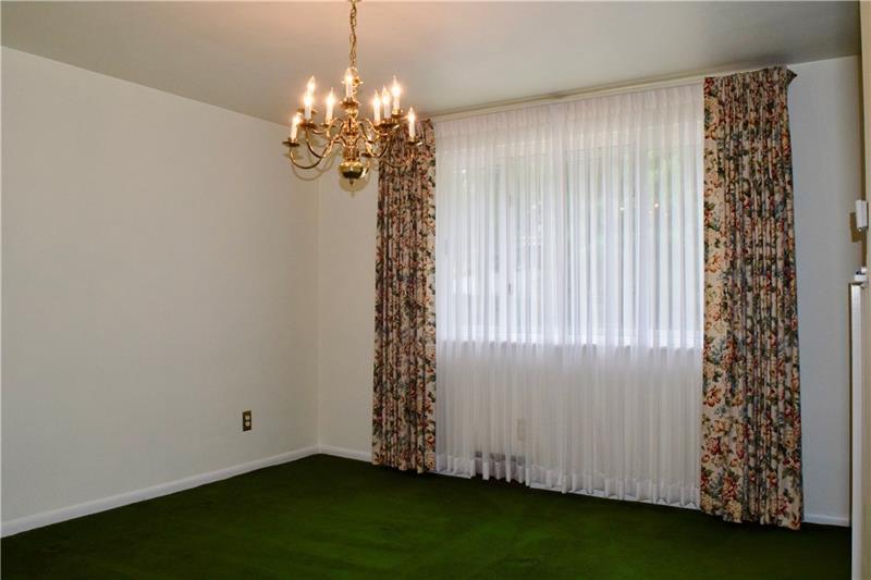 7223 Shannon Road Verona, PA 15147 - Photo 3 of 14 Gallery Image 3