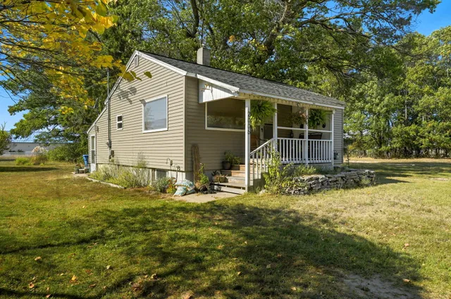 $125,000 | 2006 Vine Street, Manistee, MI 49660