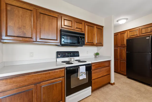 $799,999 | 5572 Stable View Lane, Fitchburg, WI 53575