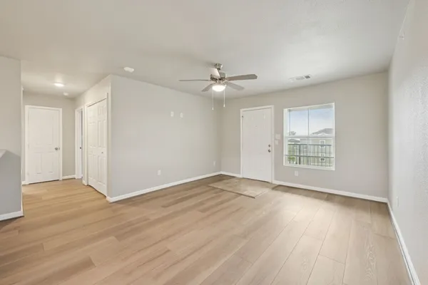 $1,100 | 254 Plez Morgan Drive, Unit F, Montgomery, TX 77356