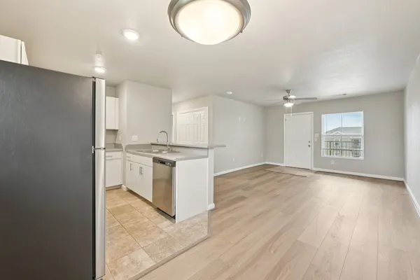 $1,100 | 254 Plez Morgan Drive, Unit F, Montgomery, TX 77356