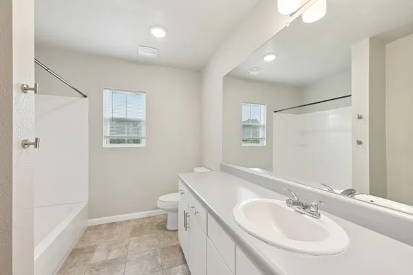 $1,100 | 254 Plez Morgan Drive, Unit F, Montgomery, TX 77356