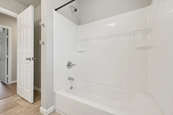 $1,100 | 254 Plez Morgan Drive, Unit F, Montgomery, TX 77356