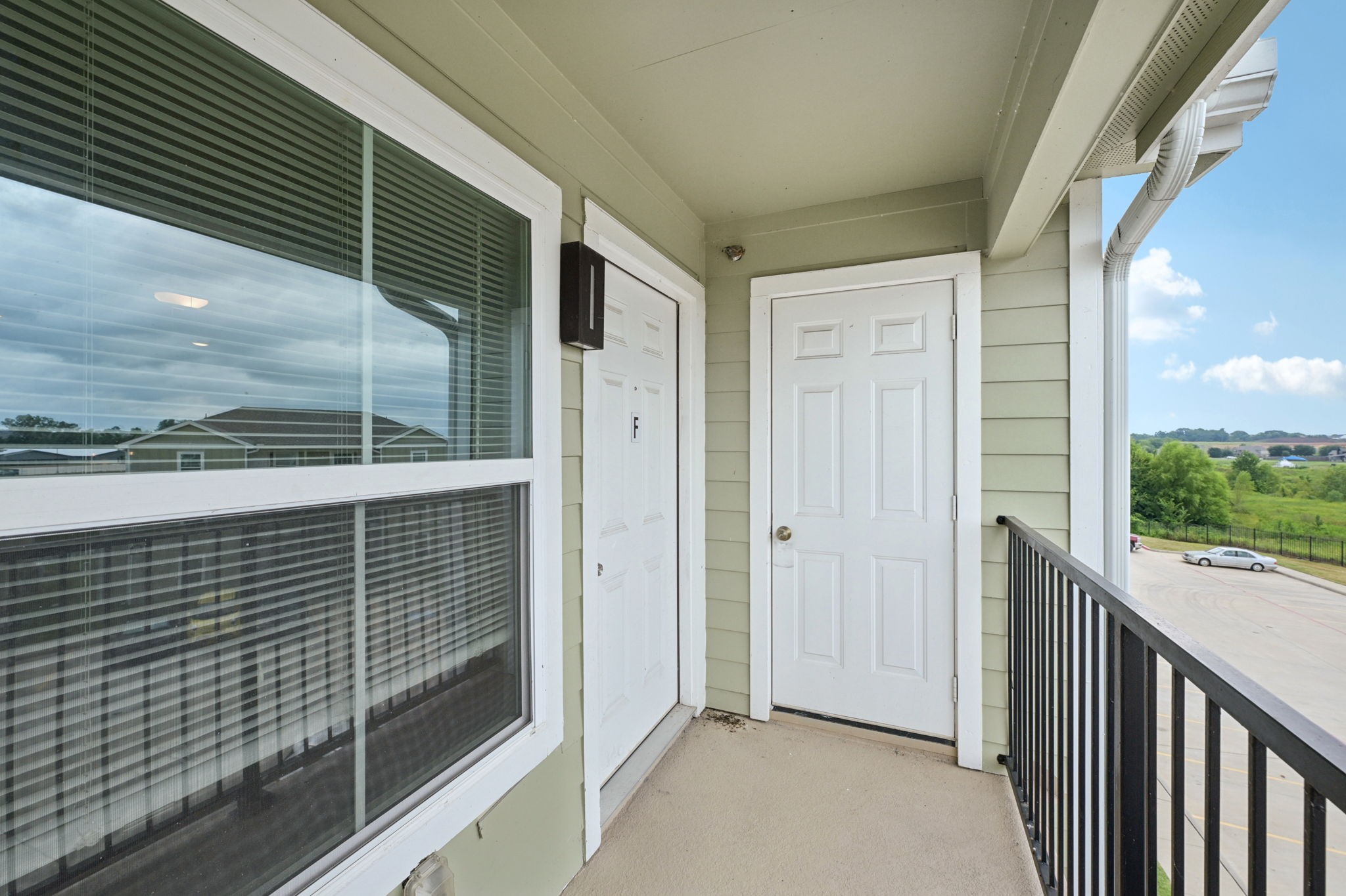 254 Plez Morgan Drive, Unit F Montgomery, TX 77356 - Photo 3 of 31 a view of balcony