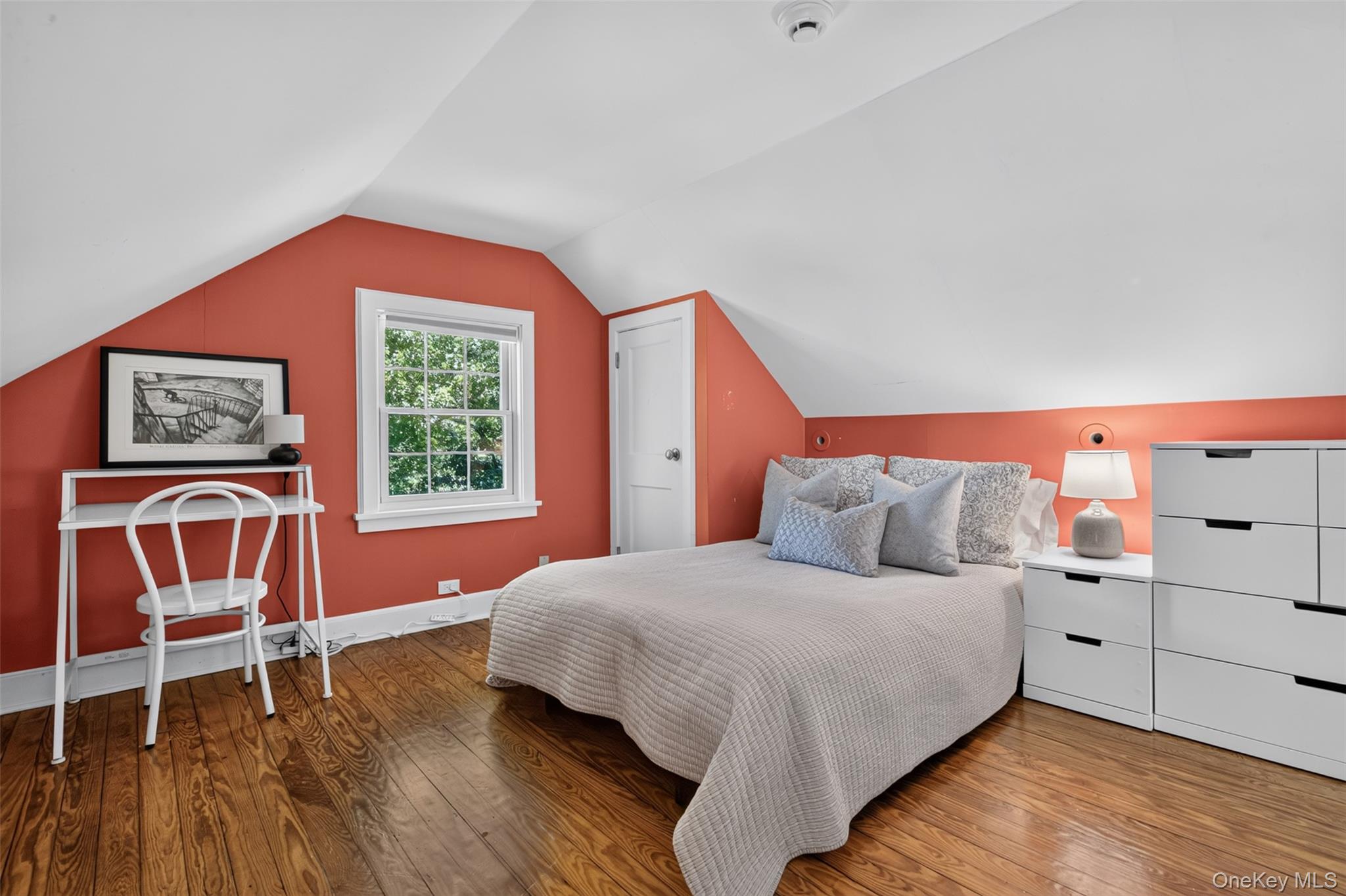 12 Drake Road Scarsdale, NY 10583 - Photo 26 of 43 3rd Floor Bedroom