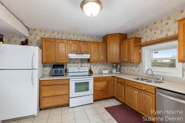 $249,900 | 10565 Bell Road, Clarksville, MI 48815