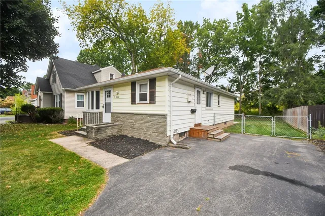 $199,000 | 938 Whitlock Road, Irondequoit, NY 14609