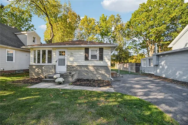 $199,000 | 938 Whitlock Road, Irondequoit, NY 14609