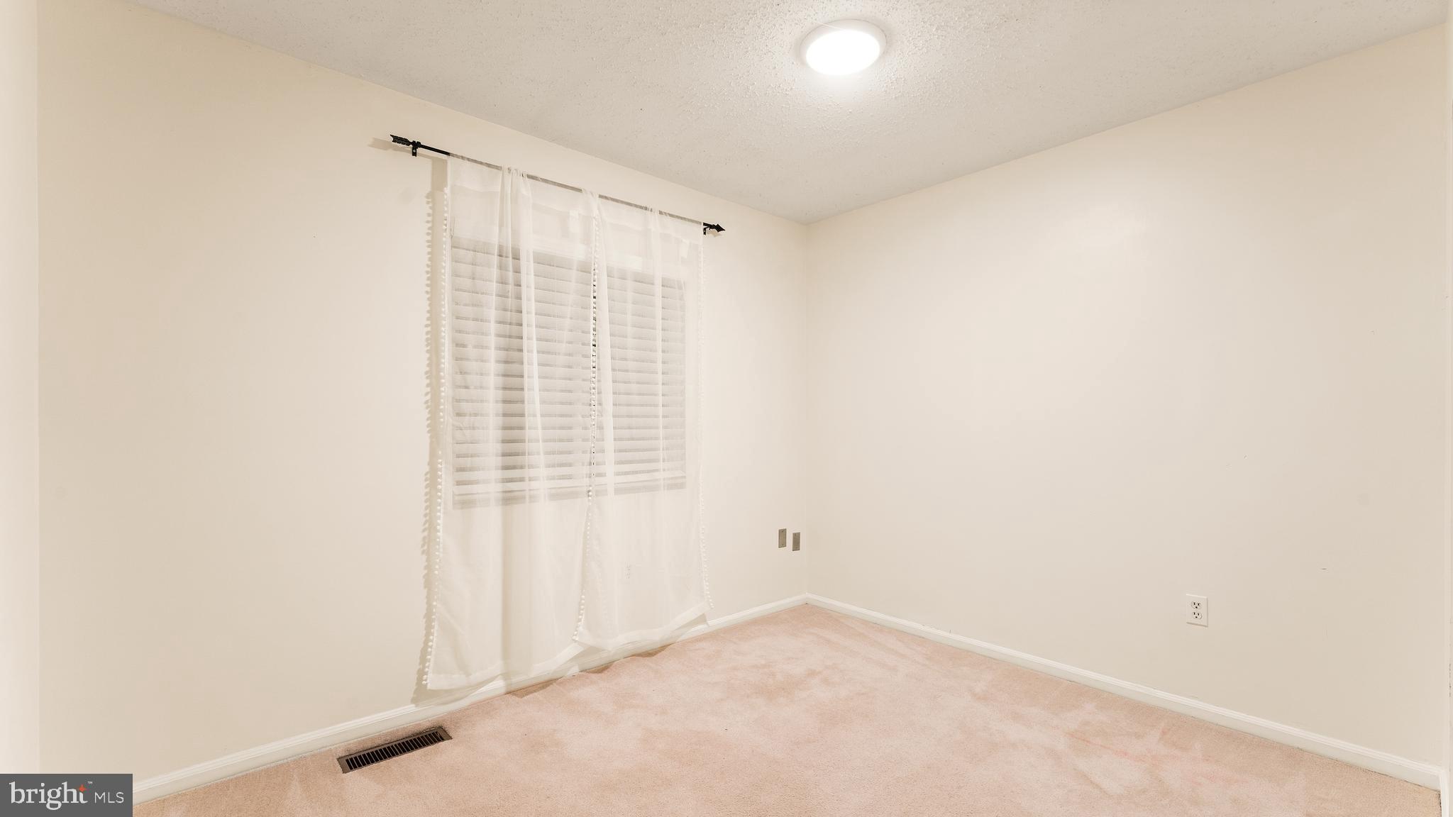 2314 Glade Bank Way Reston, VA 20191 - Photo 22 of 28 Gallery Image 22
