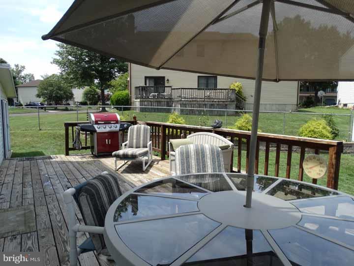 4274 Remo Crescent Road Bensalem, PA 19020 - Photo 23 of 25 Deck