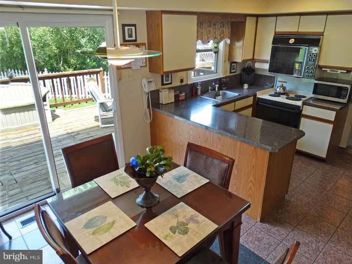 4274 Remo Crescent Road Bensalem, PA 19020 - Photo 6 of 25 Kitchen