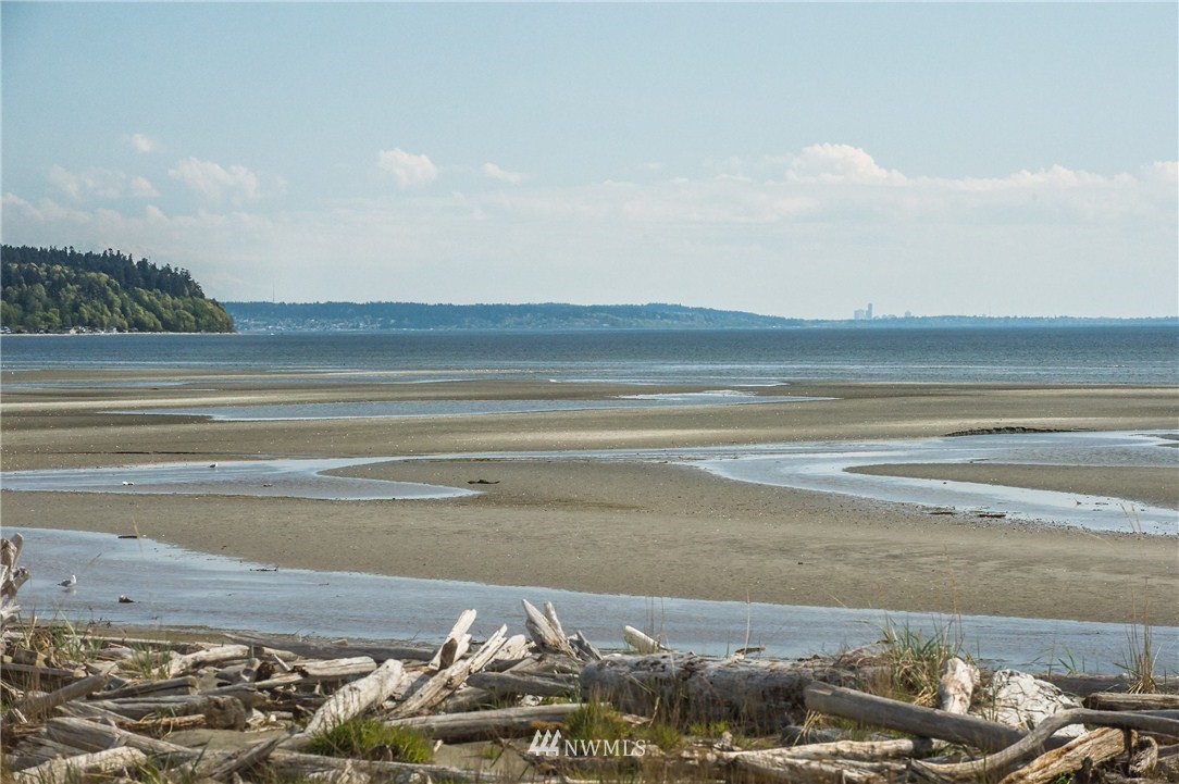 14 Sunlight Beach Road Clinton, WA 98236 - Photo 4 of 15 Gallery Image 4