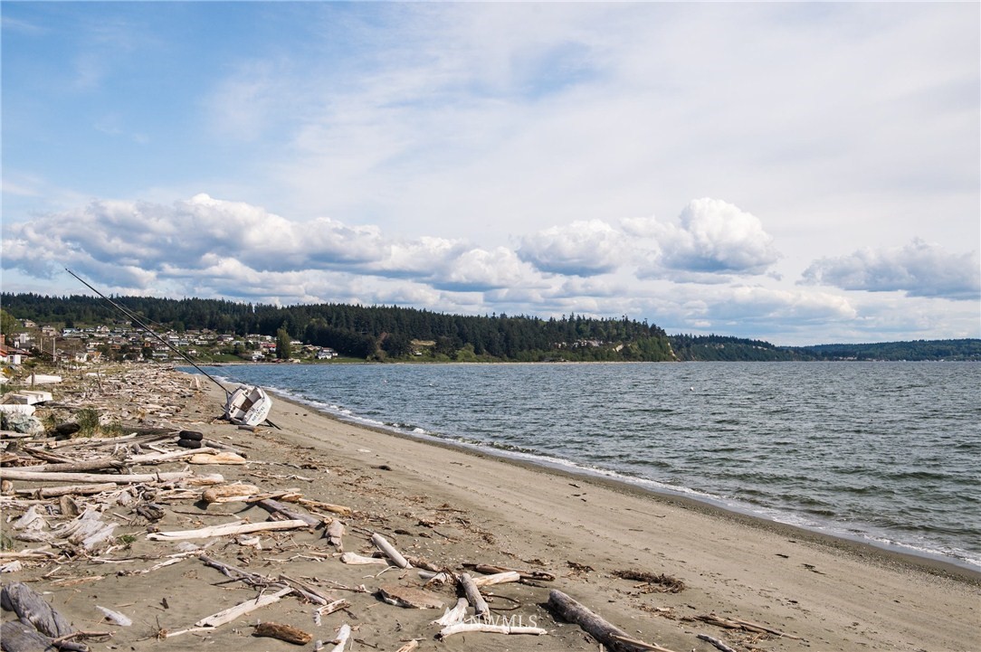 14 Sunlight Beach Road Clinton, WA 98236 - Photo 5 of 15 Gallery Image 5