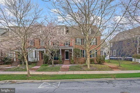 $575,000 | 3838 Carriage Hill Drive, Frederick, MD 21704