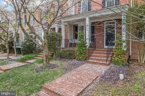 $575,000 | 3838 Carriage Hill Drive, Frederick, MD 21704