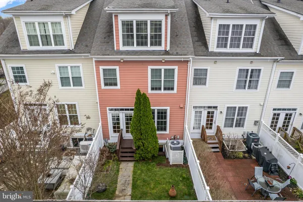 $575,000 | 3838 Carriage Hill Drive, Frederick, MD 21704