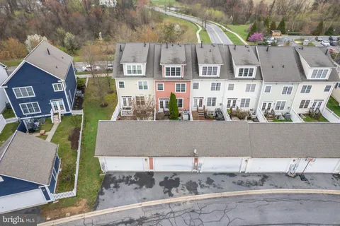 $575,000 | 3838 Carriage Hill Drive, Frederick, MD 21704