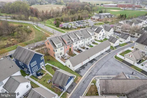 $575,000 | 3838 Carriage Hill Drive, Frederick, MD 21704