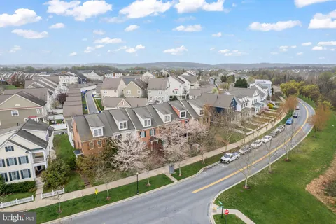 $575,000 | 3838 Carriage Hill Drive, Frederick, MD 21704