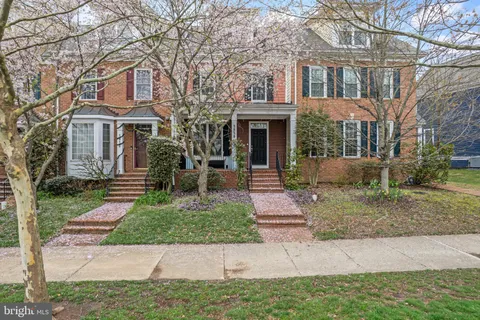 $575,000 | 3838 Carriage Hill Drive, Frederick, MD 21704