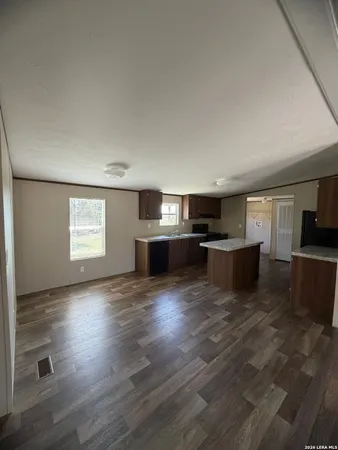 $1,575 | 1123 Hedgestone, Canyon Lake, TX 78133