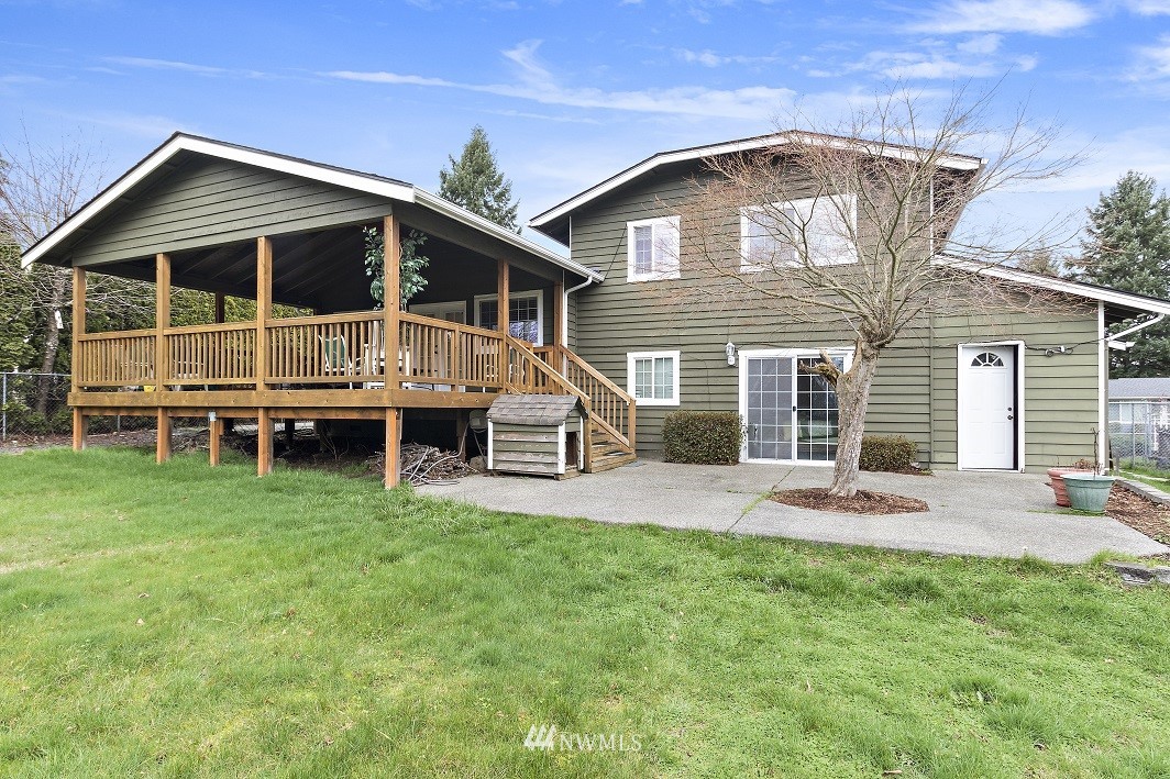 2103 Southeast 22nd Place Renton, WA 98055 - Photo 4 of 24 Gallery Image 4
