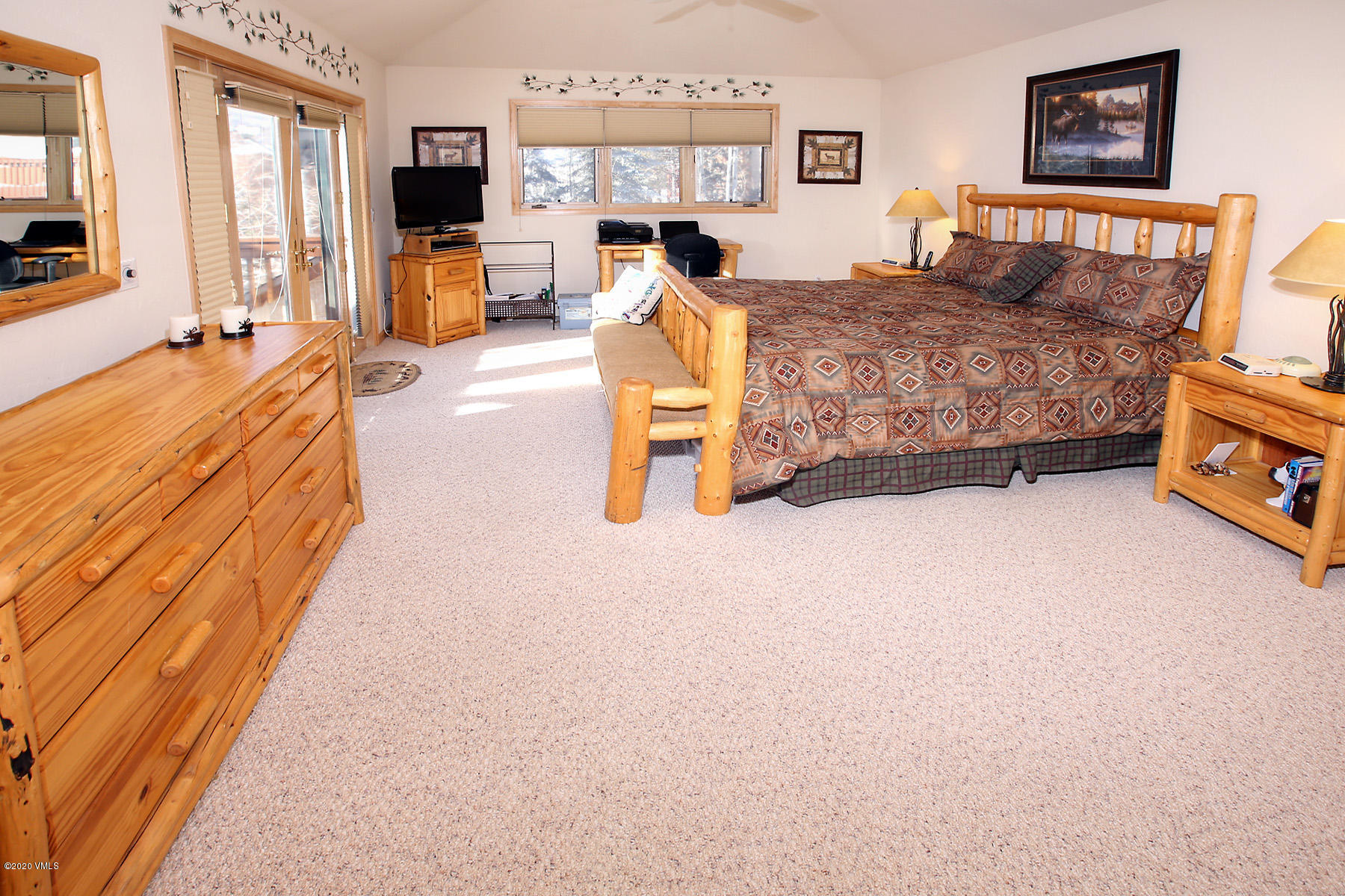 1890 Lions Ridge Loop, Unit 12 Vail, CO 81657 - Photo 6 of 18 1890_lions_ridge_loop_12_master_2