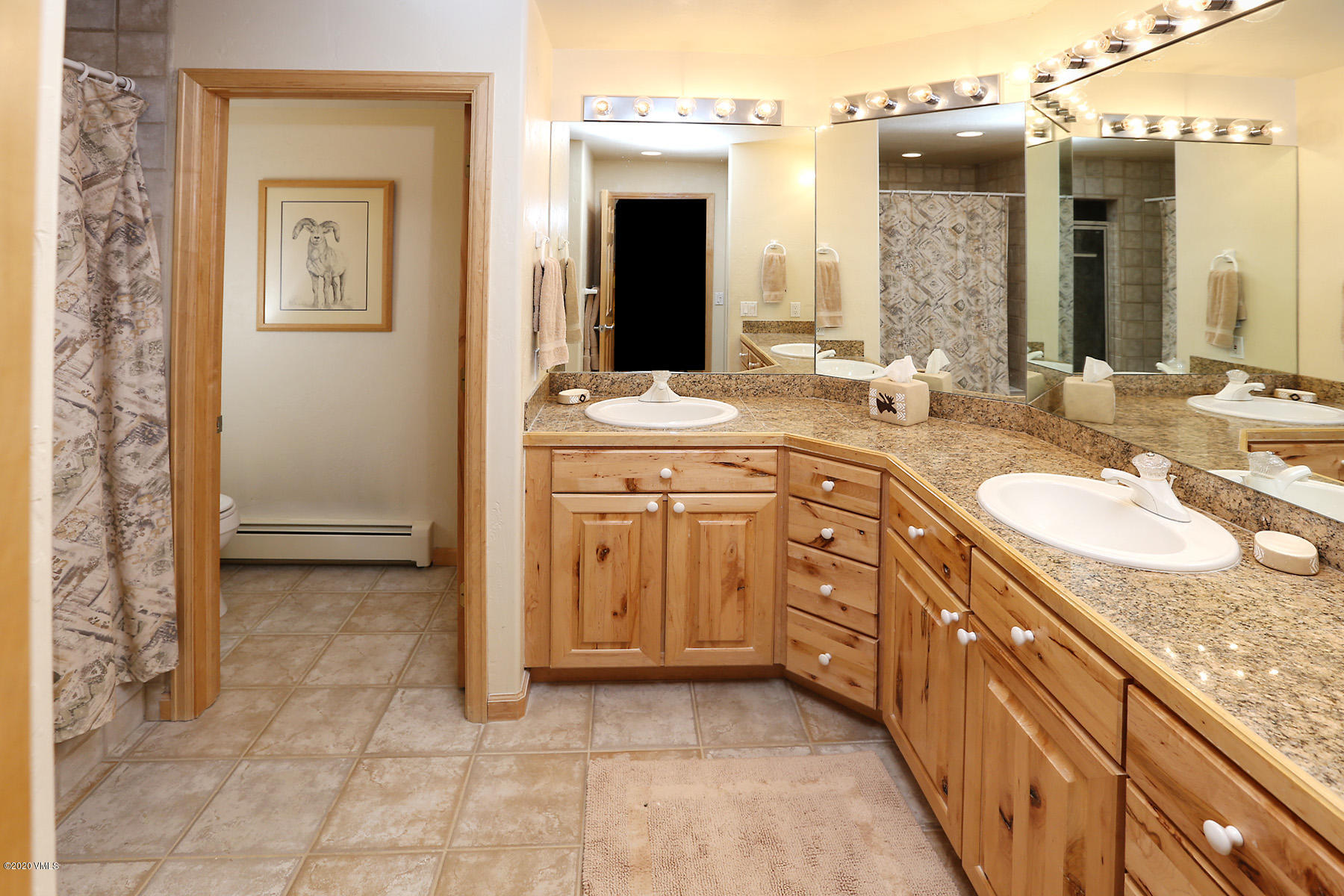 1890 Lions Ridge Loop, Unit 12 Vail, CO 81657 - Photo 8 of 18 1890_lions_ridge_loop_12_mbath