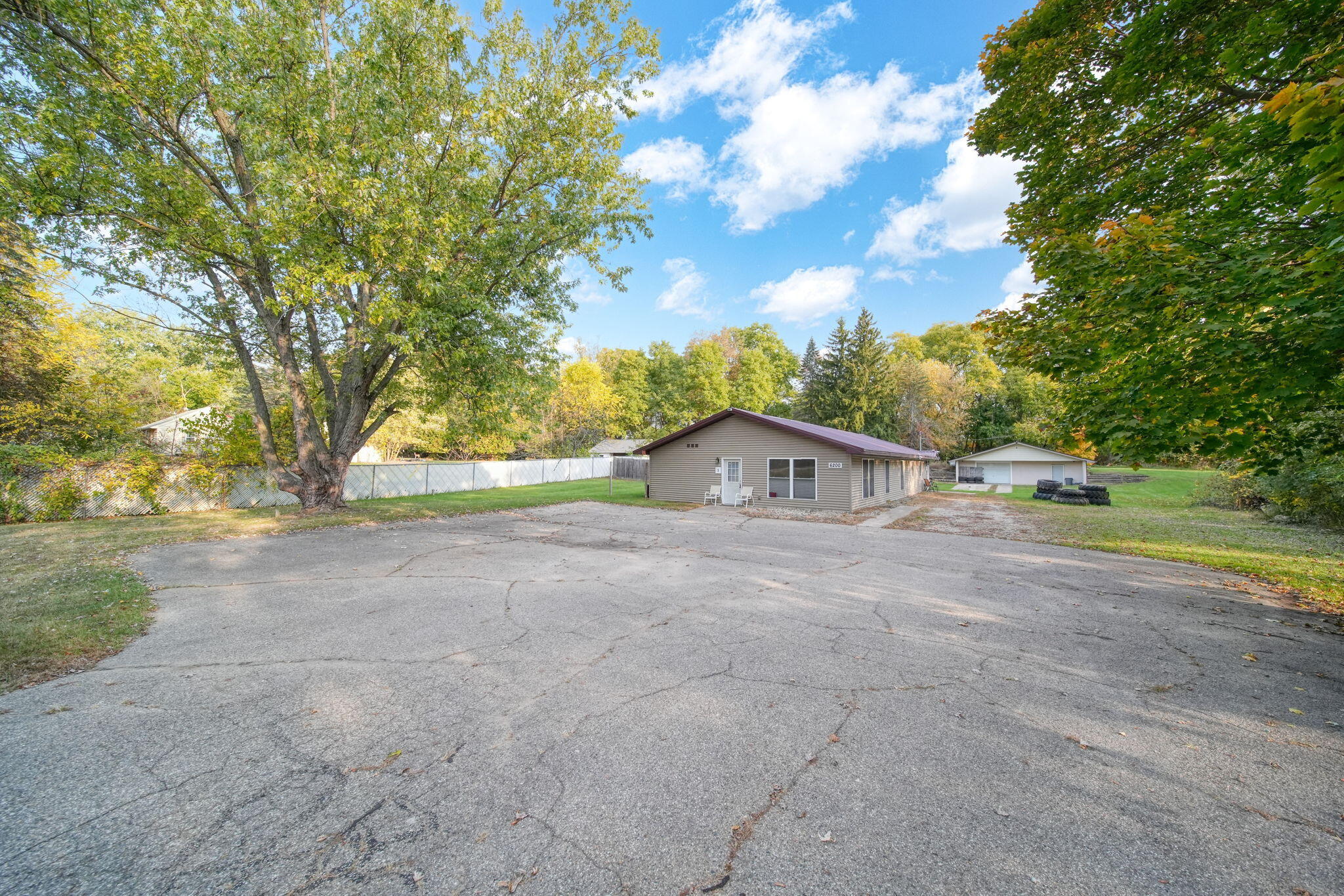 6200 Brooklyn Road Jackson, MI 49201 - Photo 3 of 50 2-web-or-mls-DSC07705_HDR