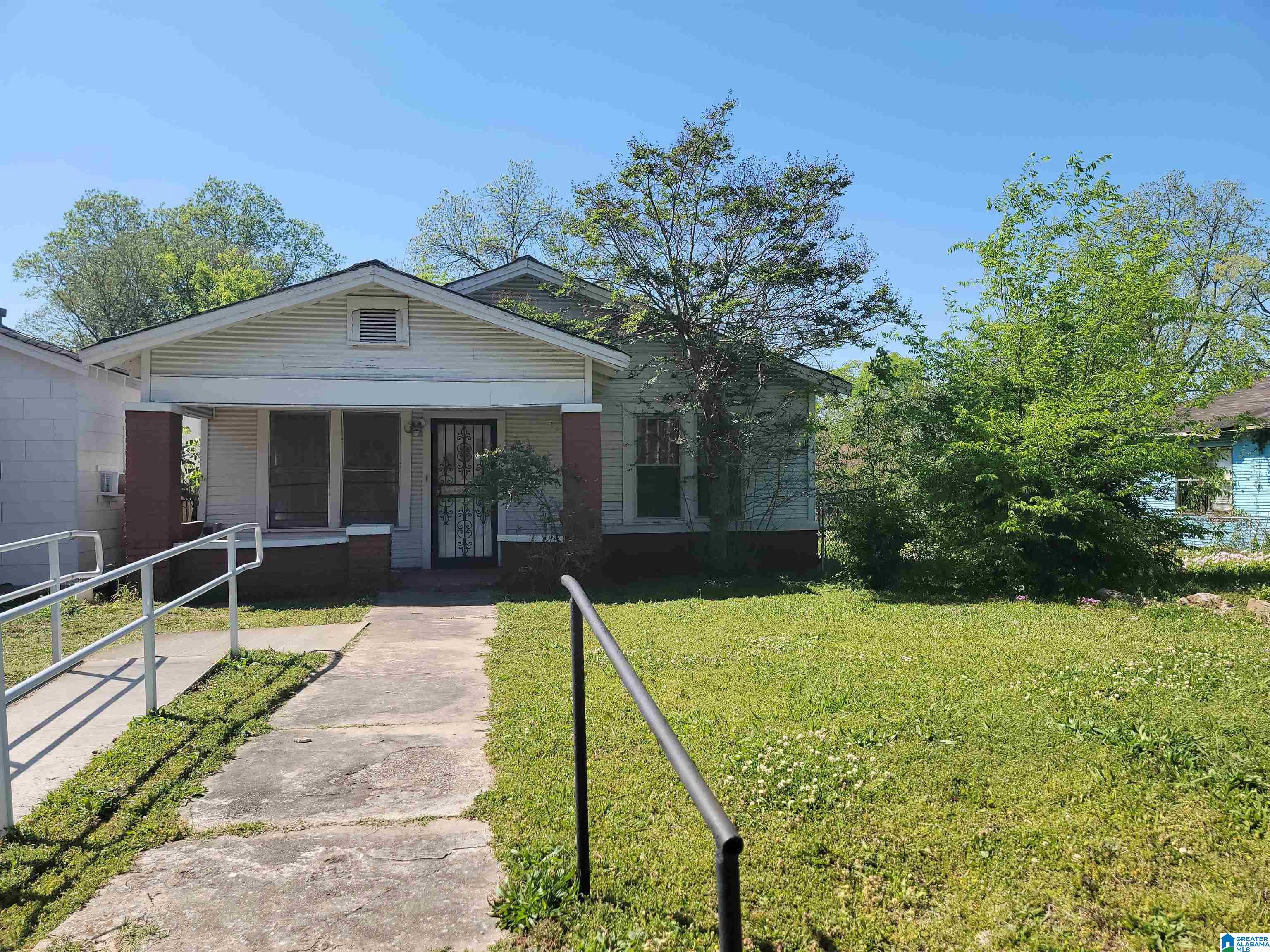 1304 Avenue R Birmingham, AL 35218 - Photo 1 of 37