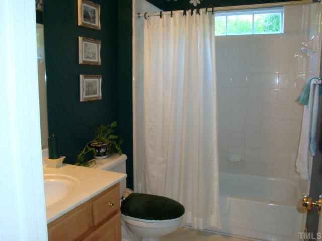 5124 Long Neck Court Raleigh, NC 27604 - Photo 6 of 12 2nd full bath features a transom window for natural light , great condition!