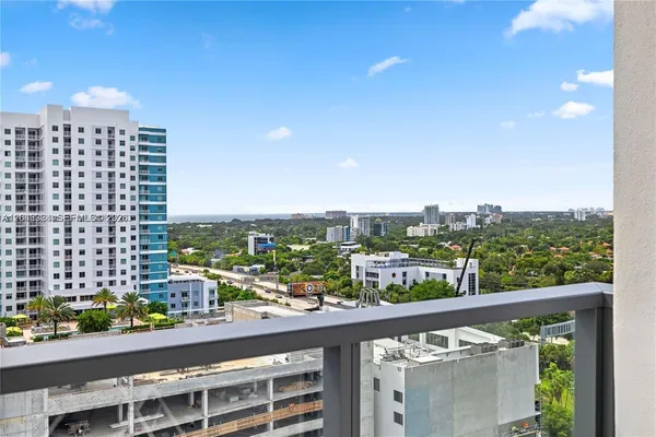 $3,450 | 239 Southwest 9th Street, Unit 1502, Miami, FL 33130