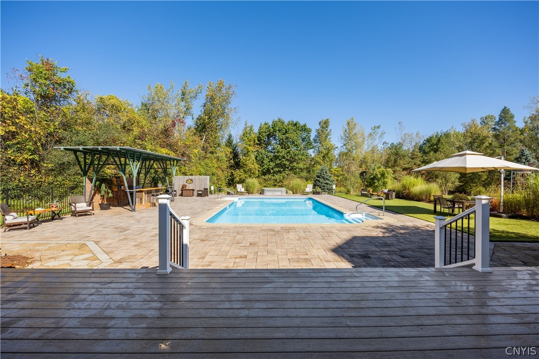 6687 Beach Road Camillus, NY 13209 - Photo 37 of 50 Sunworshippers? This way, please.