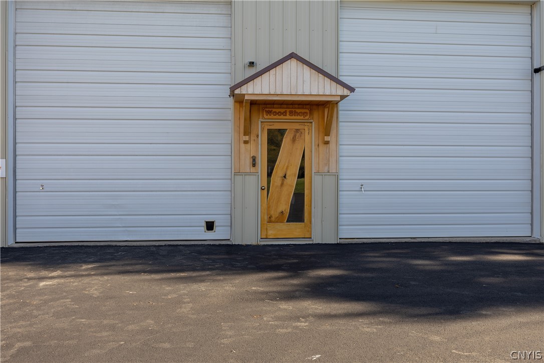 6687 Beach Road Camillus, NY 13209 - Photo 46 of 50 Current owner used this building for his custom wo