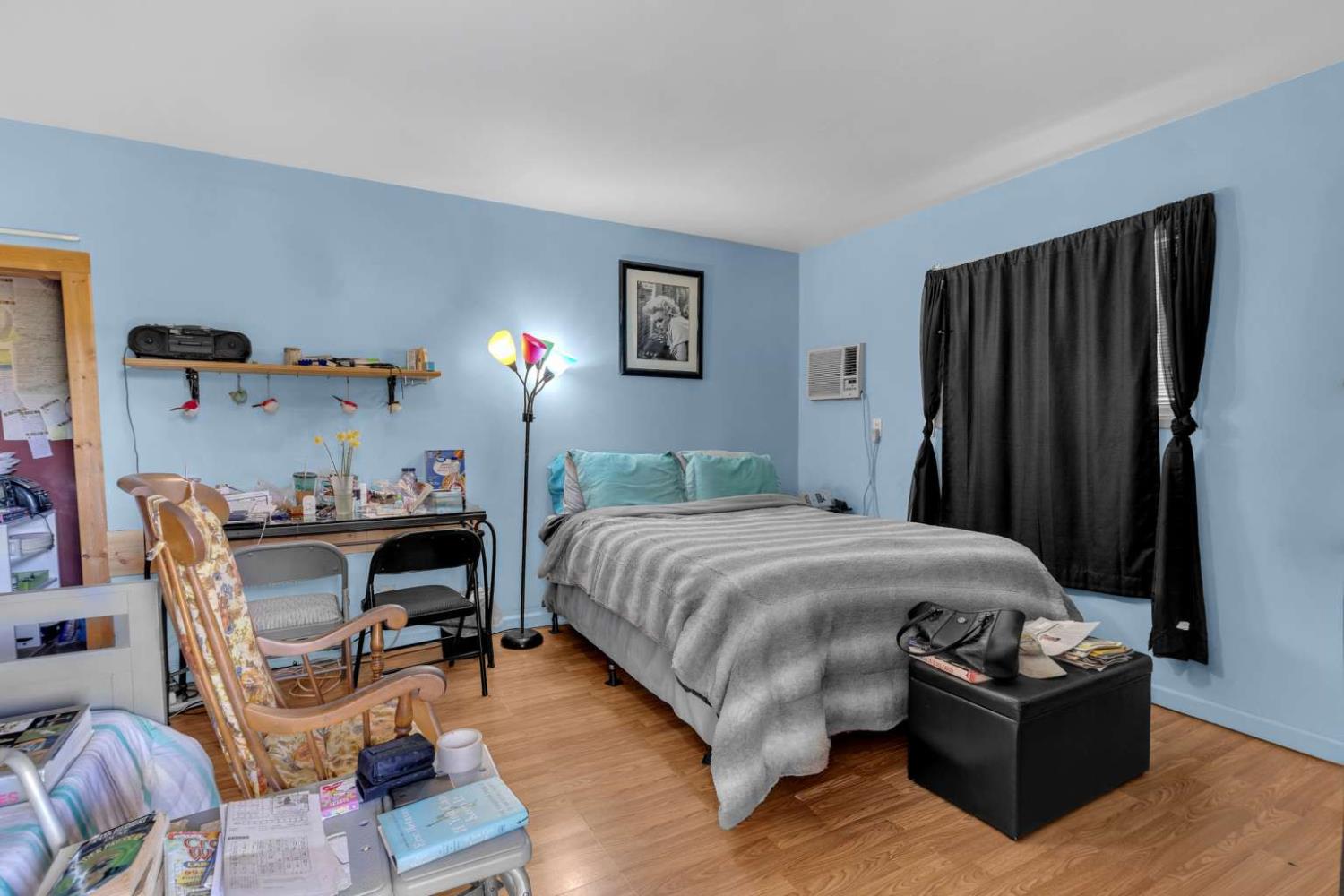 13489 Yorkshire Road Groveland, CA 95321 - Photo 25 of 35 a bedroom with a bed and furniture