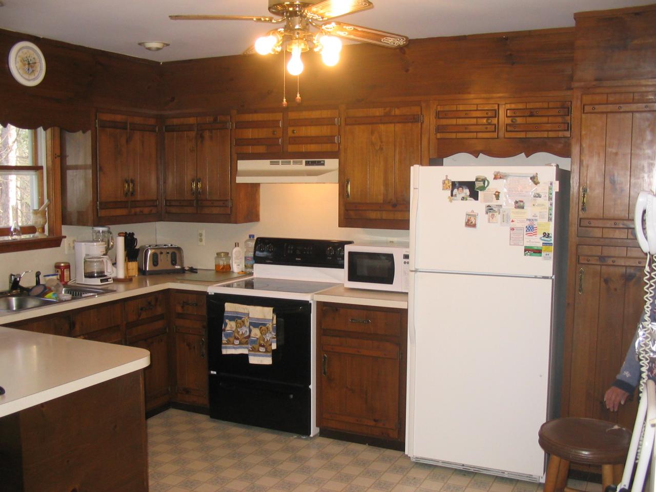 5 Woods Road East Stroudsburg, PA 18301 - Photo 2 of 8 a kitchen with a refrigerator and a sink