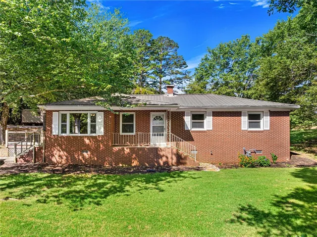 $224,900 | 627 Doyle Street, Westminster, SC 29693