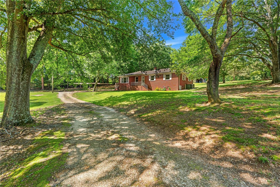 627 Doyle Street Westminster, SC 29693 - Photo 24 of 29